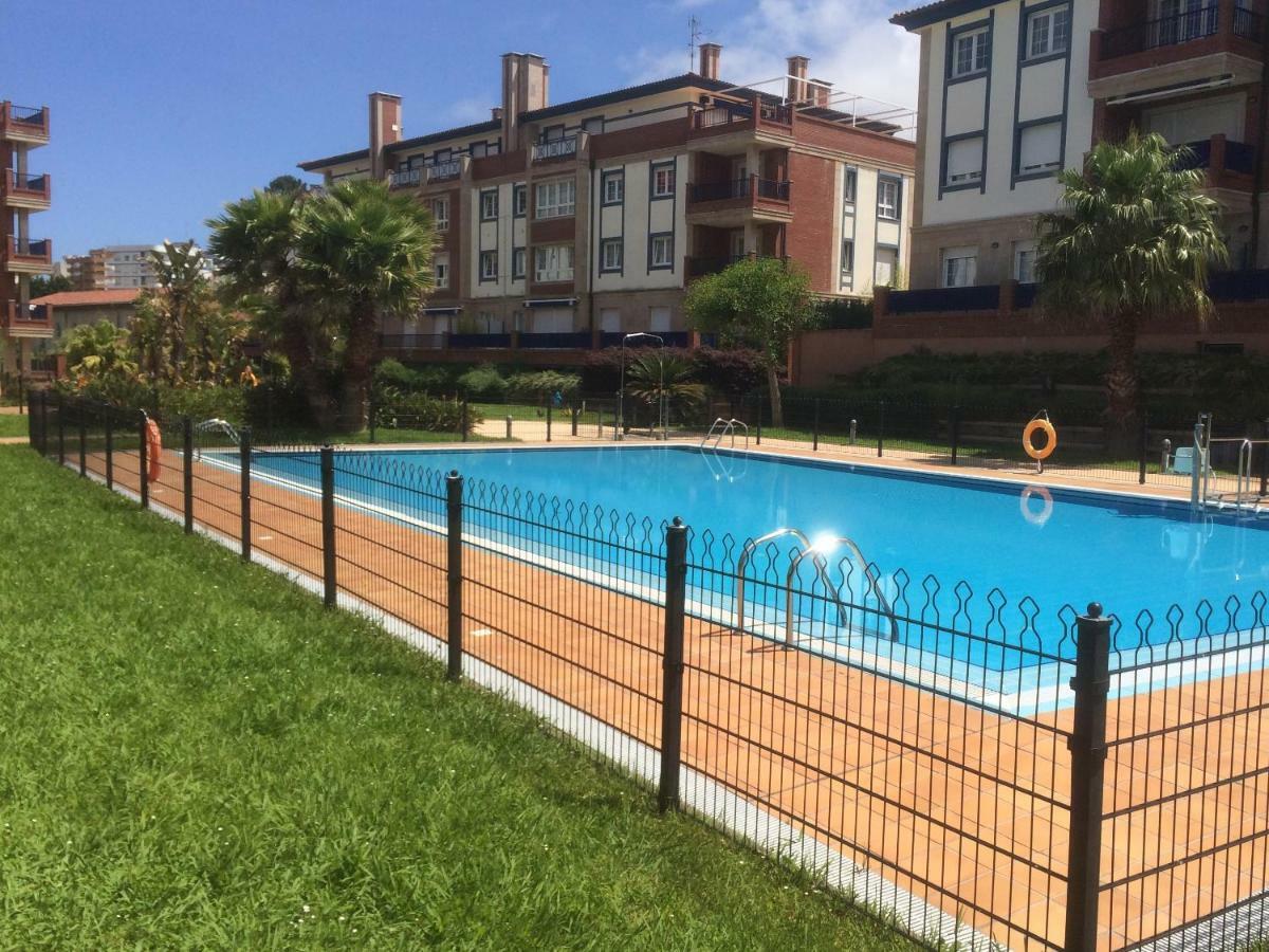 Con Terraza Y Jardín En Apartamento